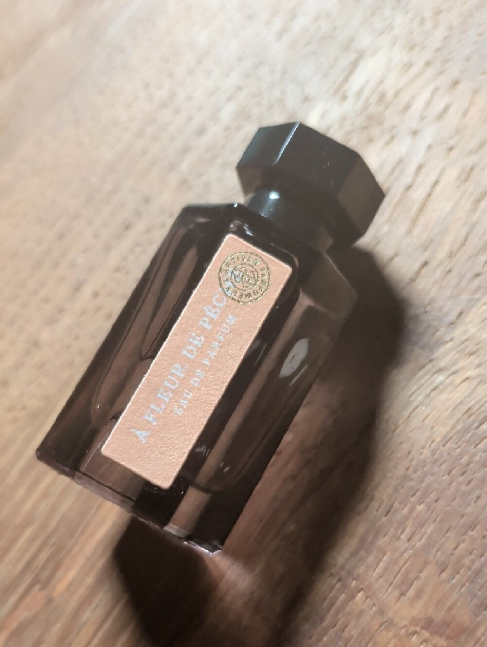 L'Artisan Parfumeur À Fleur de Pêche Mini Eau De Parfum - Picture 2 of 4